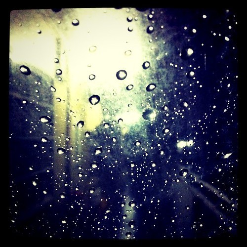 雨は釣りにどう影響する?メリット・デメリットや釣り方の工夫をご紹介!